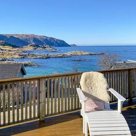 2 Bedroom Lovely In Raudeberg