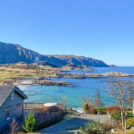 2 Bedroom Lovely In Holiday home