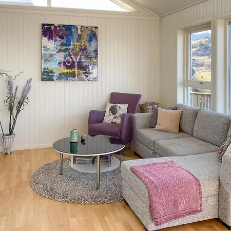 Prázdninový dům 2 Bedroom Lovely In